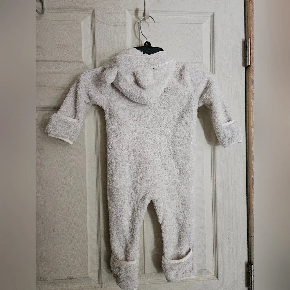 The North Face Campshire Fleece One-Piece: WHITE DUNE/SPARKLE: NWT: 12-18 MTH